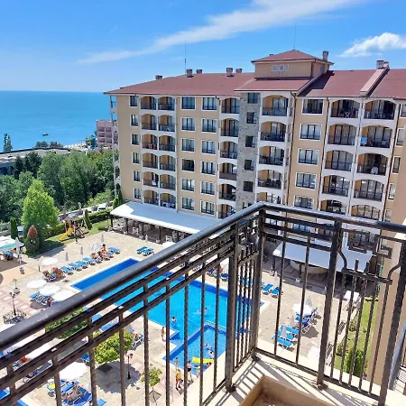 Bendita Mare - Golden Sands Apartment Warna